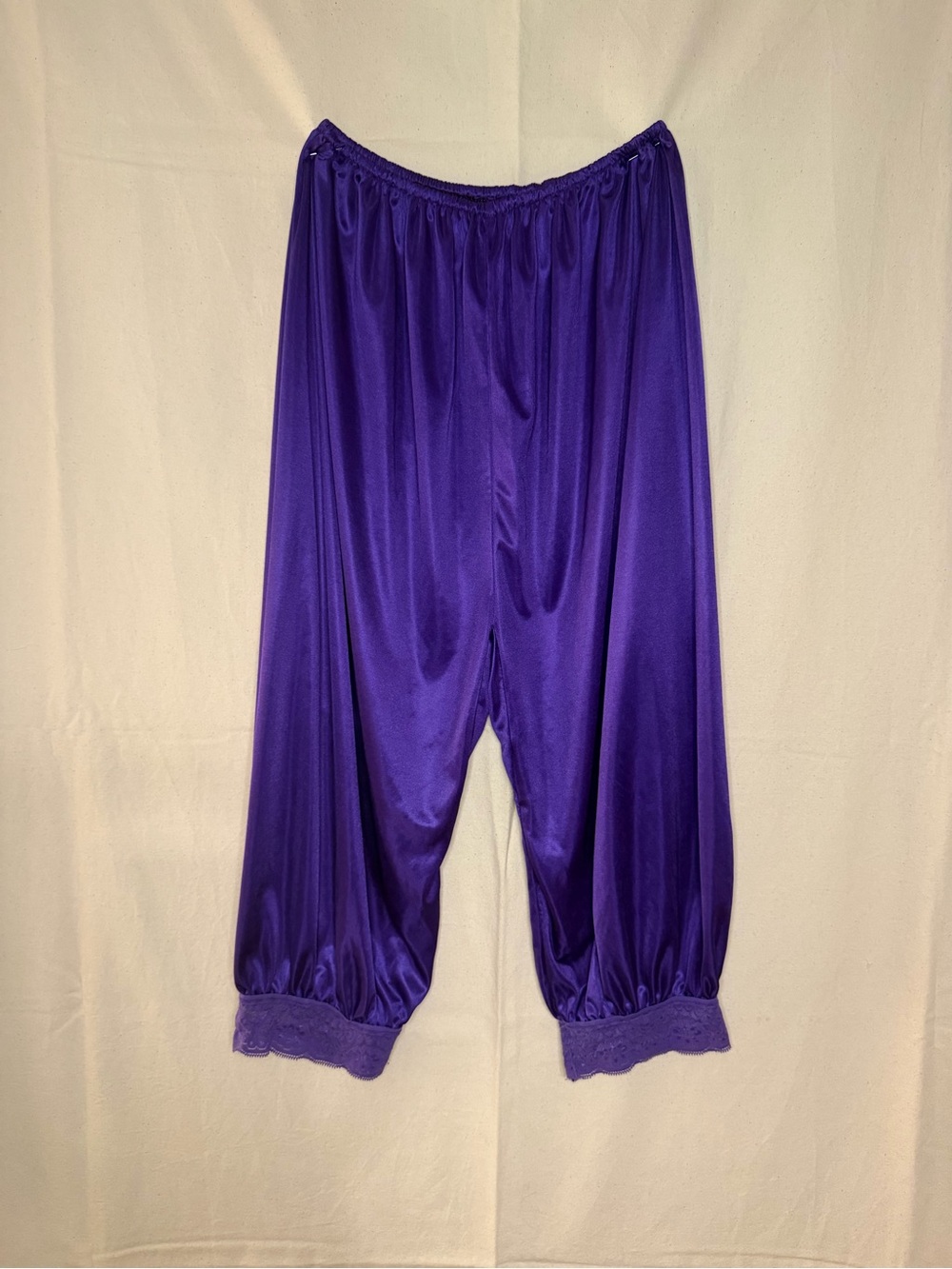 True Vintage Purple Women’s Lounge Slip Capri Pants
